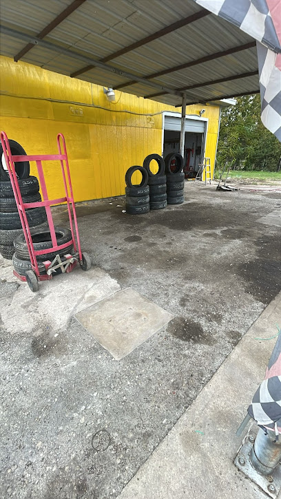 Paco’s Tire Shop