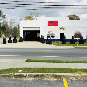 Santoβs tire shop