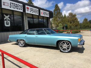 Showroom Customs