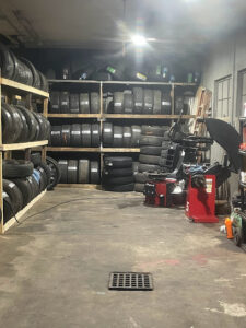 Blacks %100% Mobile Tire Service