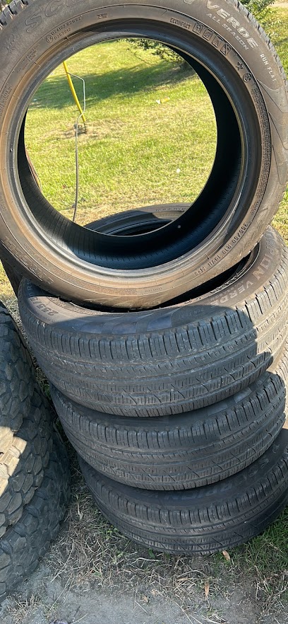 Tachos Tires